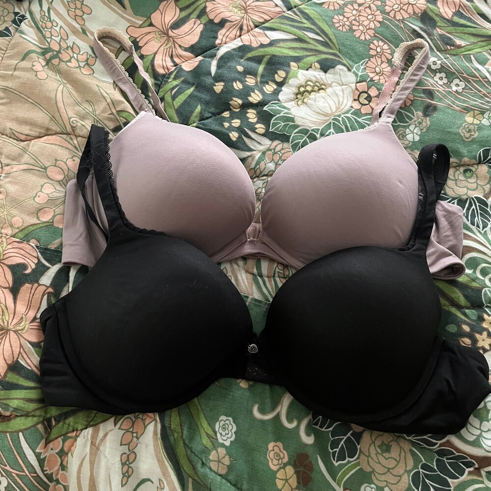 Lot 2 Body by Victoria’s Secret Push Up Bras 38C Underwire Padded Black & Gray